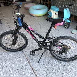 Girls Trek bike
