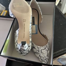 Size 9 Women’s Low Heel
