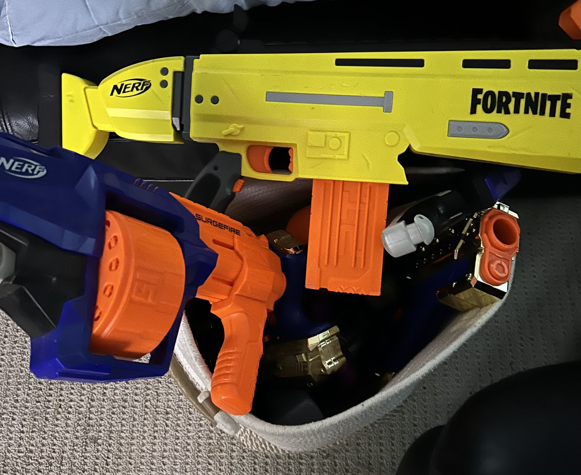 Assorted Nerf Guns 8-10 Items