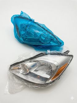 Toyota Sienna Headlights 04-05