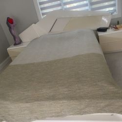 Set Of Bedroom Furniture- Queen Size Bed With Mattress, 2 Nights Stands And Dresser With Mirror- Italian Made Solid Wood