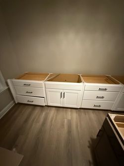 Brand new bottom kitchen cabinets