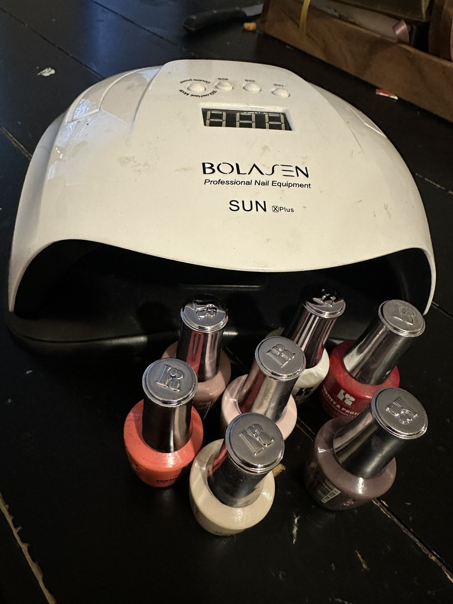 Gel Nail Lamp & Polish