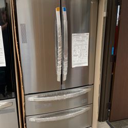 Large Capacity LG French Door Refrigerator 