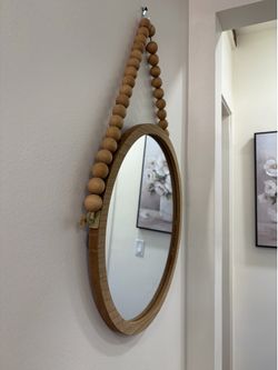 Round mirror