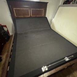 4 Piece BedRoom Set w/Memory Foam Posturepedic