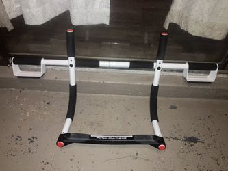 Pull Up Bar