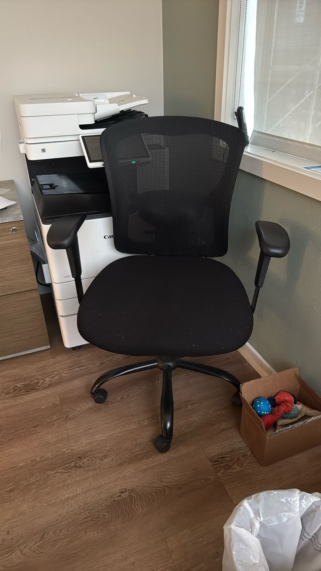 FREE!!! Big And Tall Office Chair