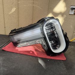 2022 2023 2024 RIVIAN R1T/R1S RIGHT SIDE HEADLIGHT OEM USED 