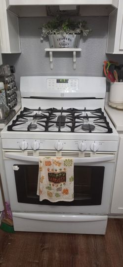 Kenmore White Gas Range Stove