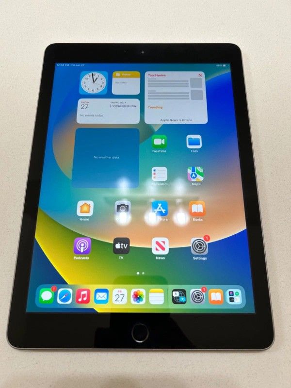Super Nice iPad 5th Generation, Space Gray, 32GB
