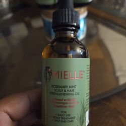Mielle Rosemary Mint Scalp Strengthing Oil - 2 Left
