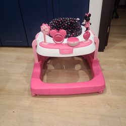 Minnie  Mouse Walker