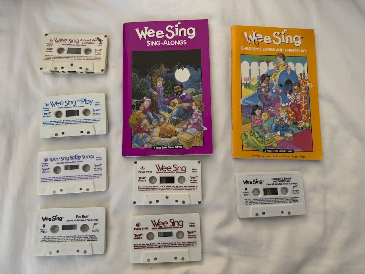 🎶 Set of Wee Sing Children's Books (2) & Cassette Tapes (7) - Classic Songs