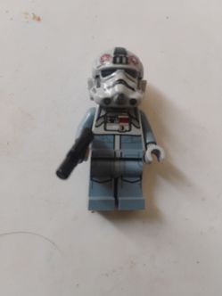 Lego Mini Figure AT-AT Driver. Set #75054