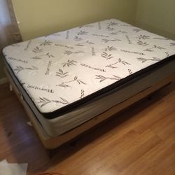 Mattress Queen Split Box Spring Mattress Brand New