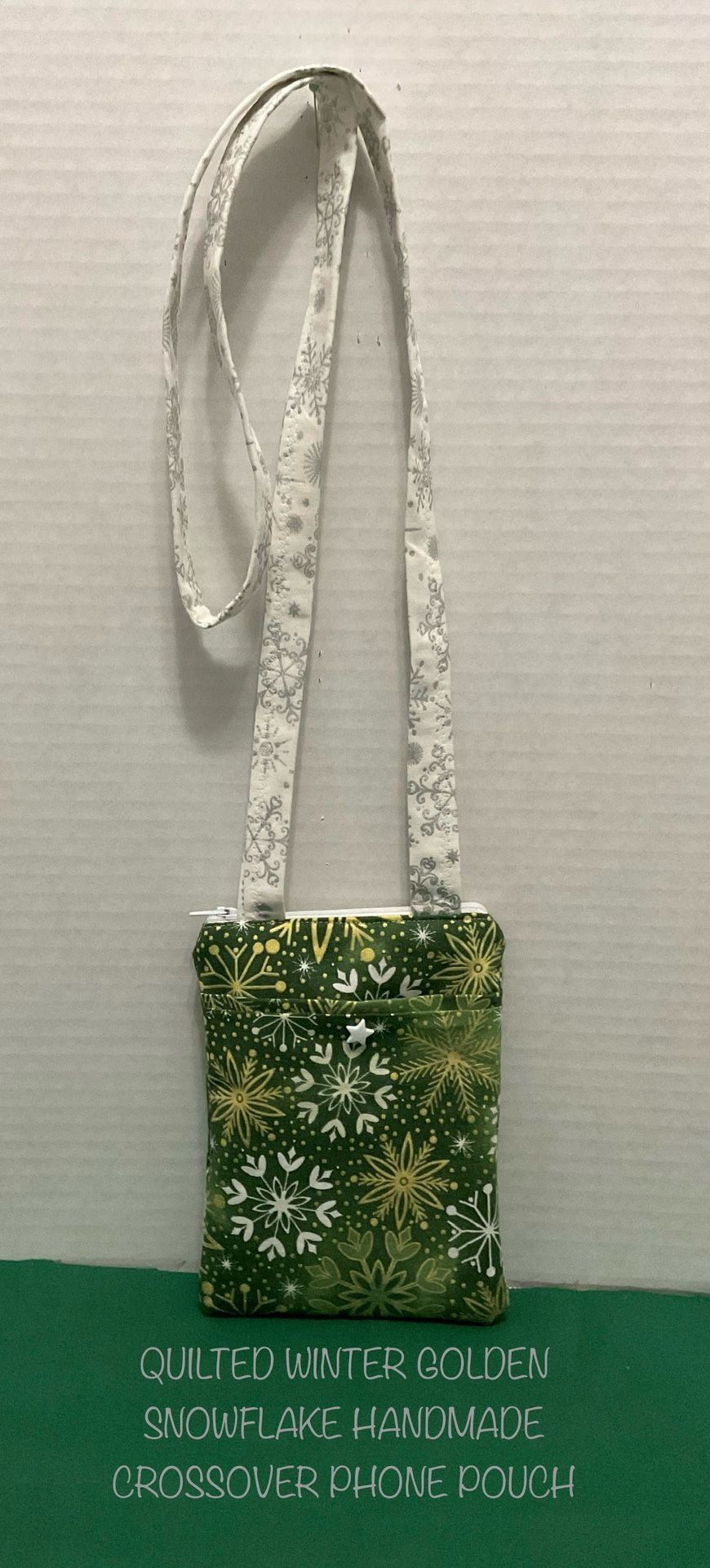 WINTER GOLDEN SNOWFLAKES QUILTED HANDMADE CROSSOVER POUCH