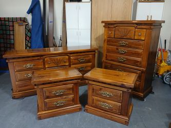 Vintage 4 Piece Dresser Set