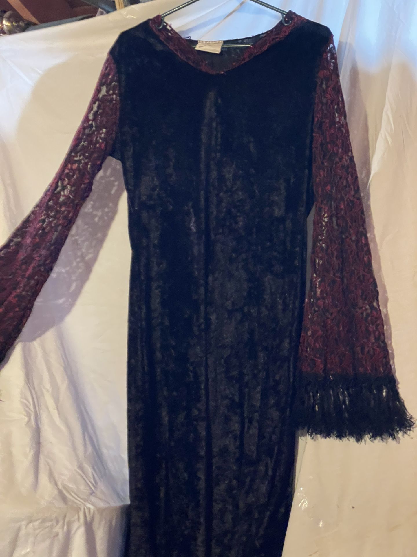 Woman’s Witchy Robe W/hood Costume 