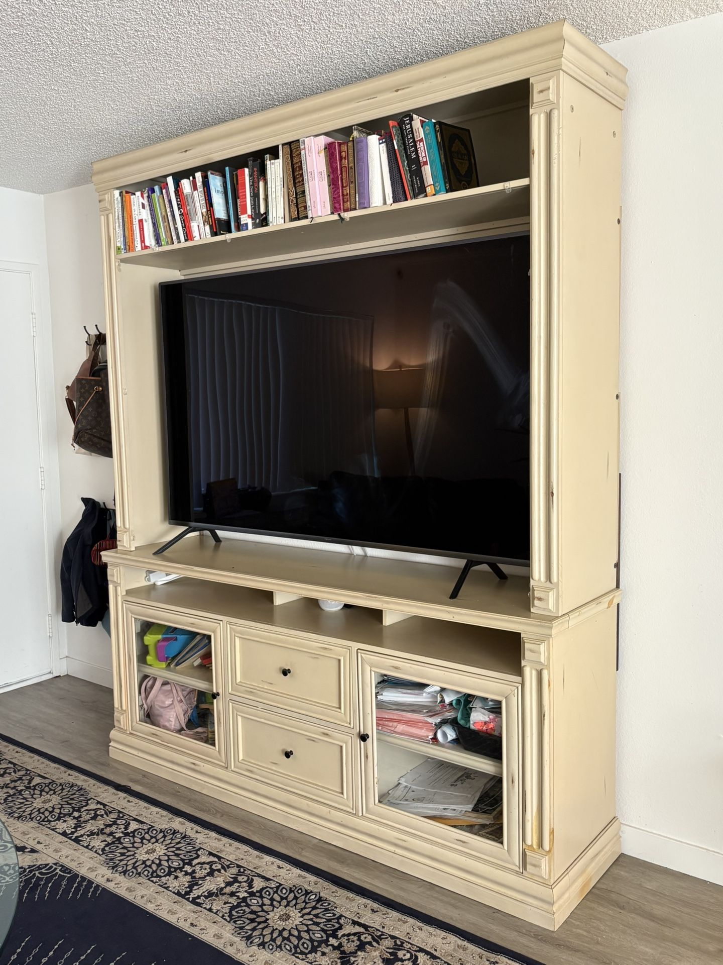 TV & Entertainment Hutch Set – Great Condition