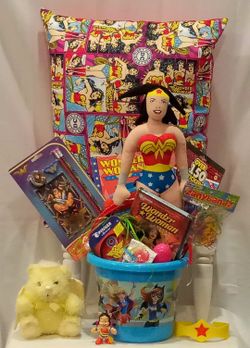 WONDER WOMAN BIRTHDAY BASKET