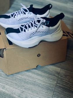 Lululemon track/running shoes
