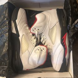 Air Jordan Retro Fire Red 5 (silver Tongue) 11.5
