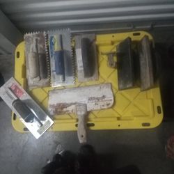 Assorted Trowels And Floats