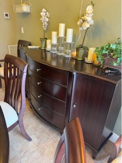 Dining room set plus credenza – Baer’s furniture –