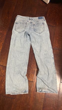 Hollister Low-Rise Baggy Jeans - Women's Size W25 - Light Wash Denim