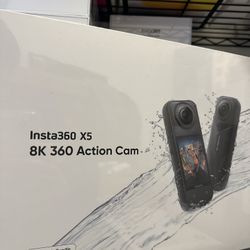 Insta 360 X5 8k Cam Essential Bundle