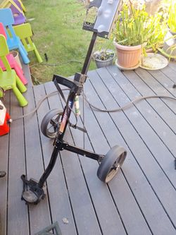 Wide track golf cart
