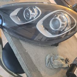 Porsche Macan Headlights 