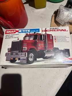 Monogram Snap-Tite GMC General Model Kit