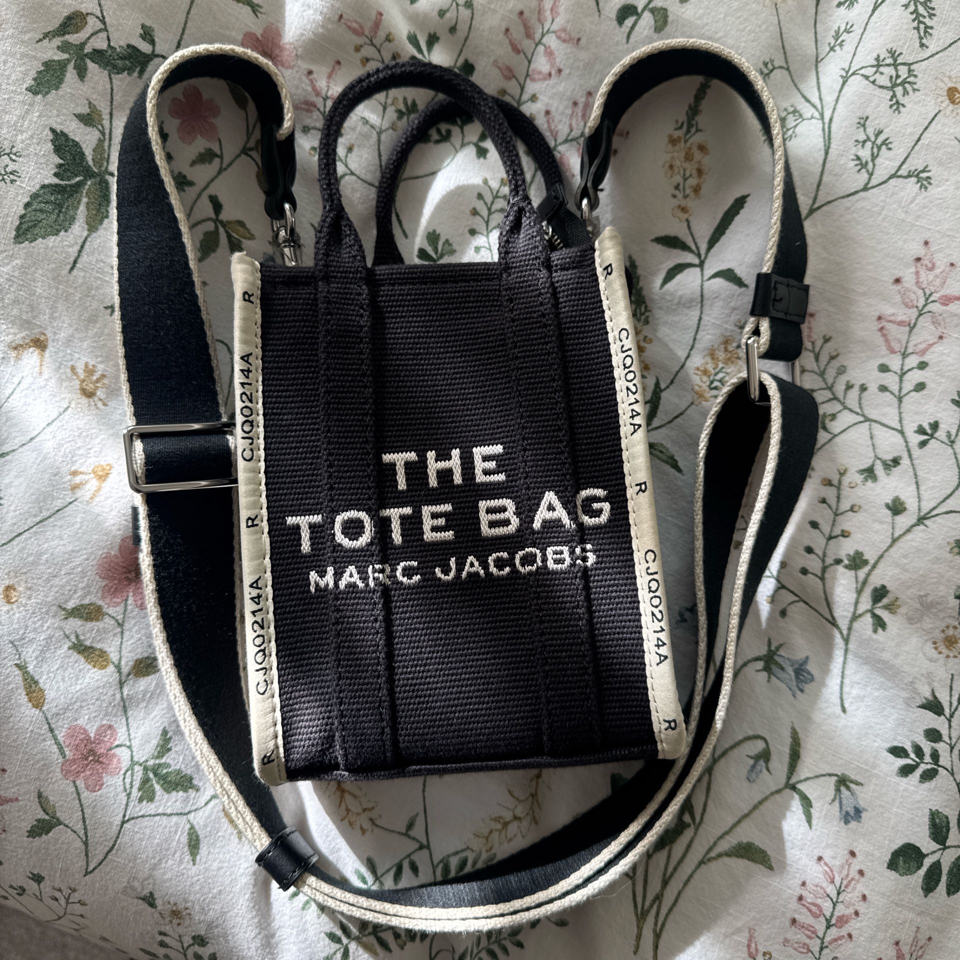 Marc Jacobs The Tote Bag
