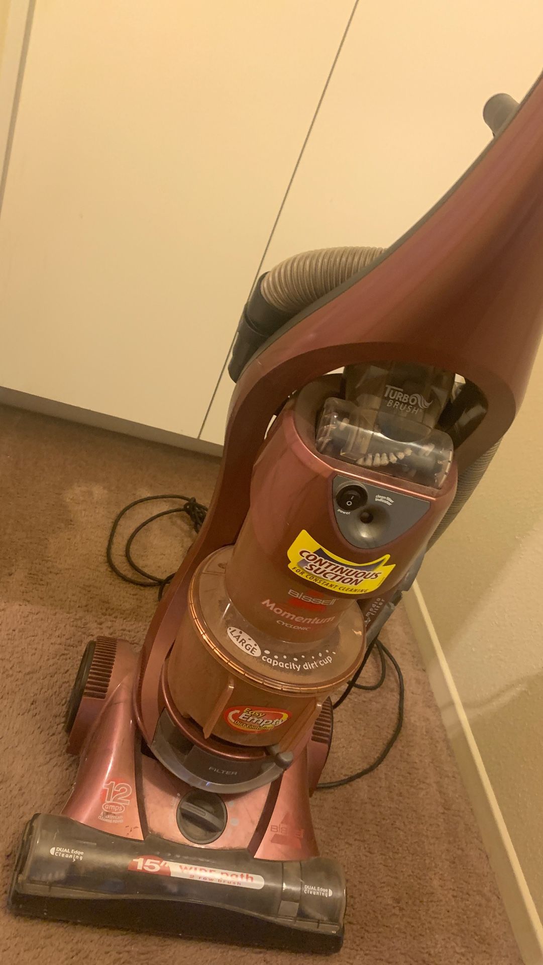 Bissell momentum cyclonic vacuum for Sale in Escondido, CA OfferUp