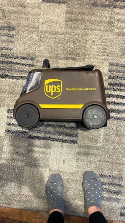 UPS ride on Toy