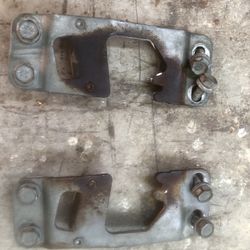 C10-20 Checy Truck Door Strikers