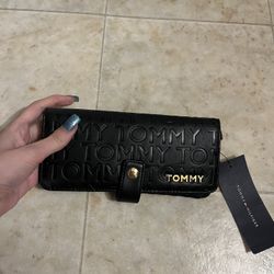 Tommy Hilfiger Shiny Black Wallet!!!! 