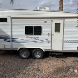Toyhauler Camper Rv Nomad 8000.00