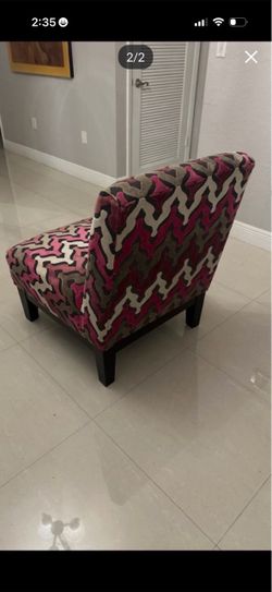 Accent chair