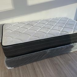 NEW MATTRESS TWIN SIZE PLUSH WITH BOX SPRING