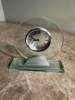 Linden Quartz Glass Mantel Clock