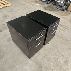 New Rolling 2 Door File With Keys