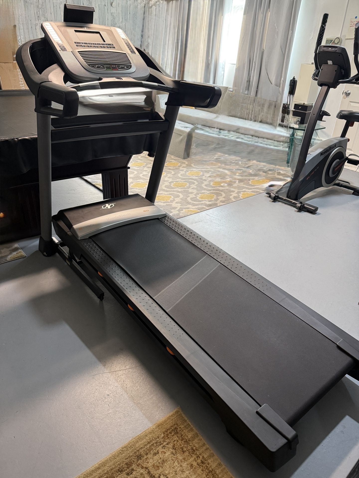 NordicTrack C 990 Treadmill – 