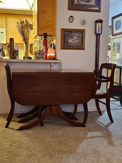 Dining room table with 6 chairs, mahogony, large