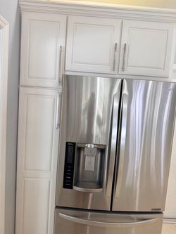 Entire Kitchen White Wooden CABINETS w HARDWARE, Bulk Lot First come