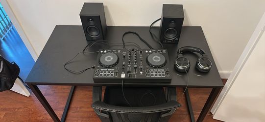 Pioneer DDJ-FLX4 DJ Setup – Like New / Barely Used
