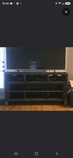 Entertainment center