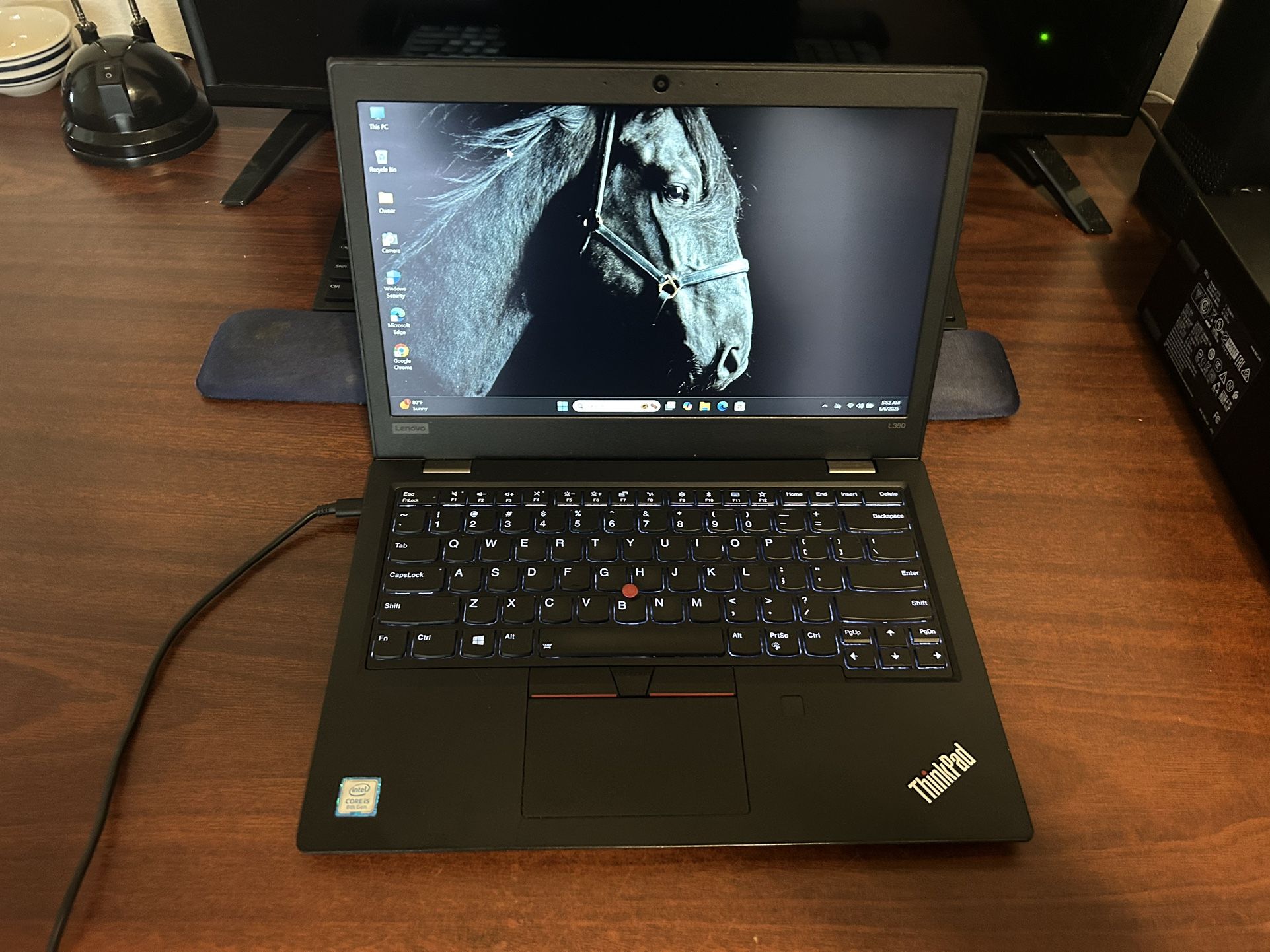 WIN11 13.3" TOUCHSCREEN LENOVO 8th Gen I5 16GB DDR4 256GB M.2 HDMI